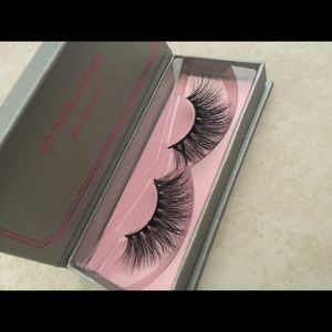 Mink eyelashes